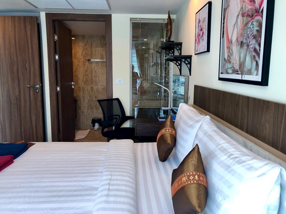 Luxury Business Suits In Grand Avenue By Pattaya City Estates Exterior photo