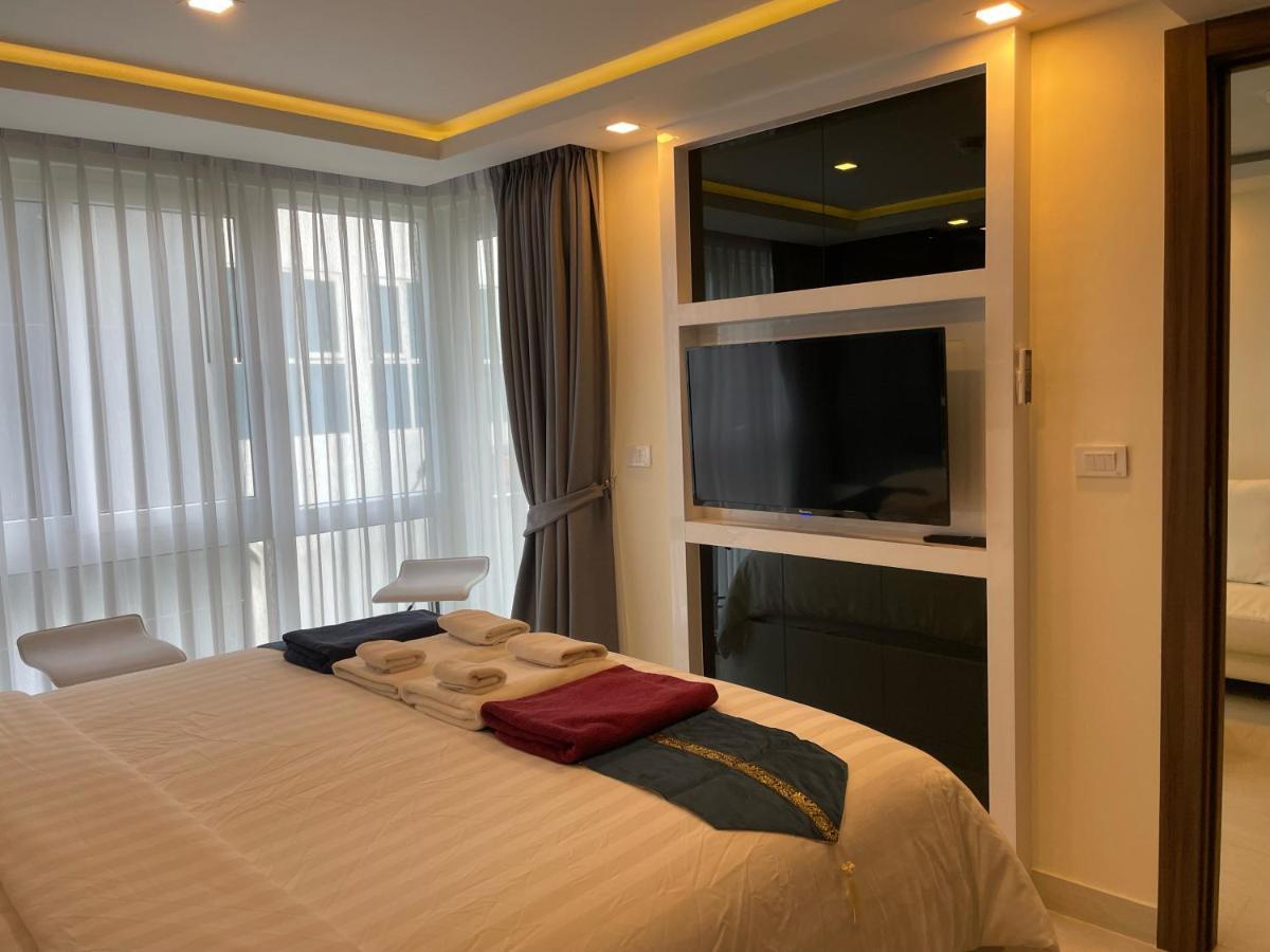 Luxury Business Suits In Grand Avenue By Pattaya City Estates Exterior photo