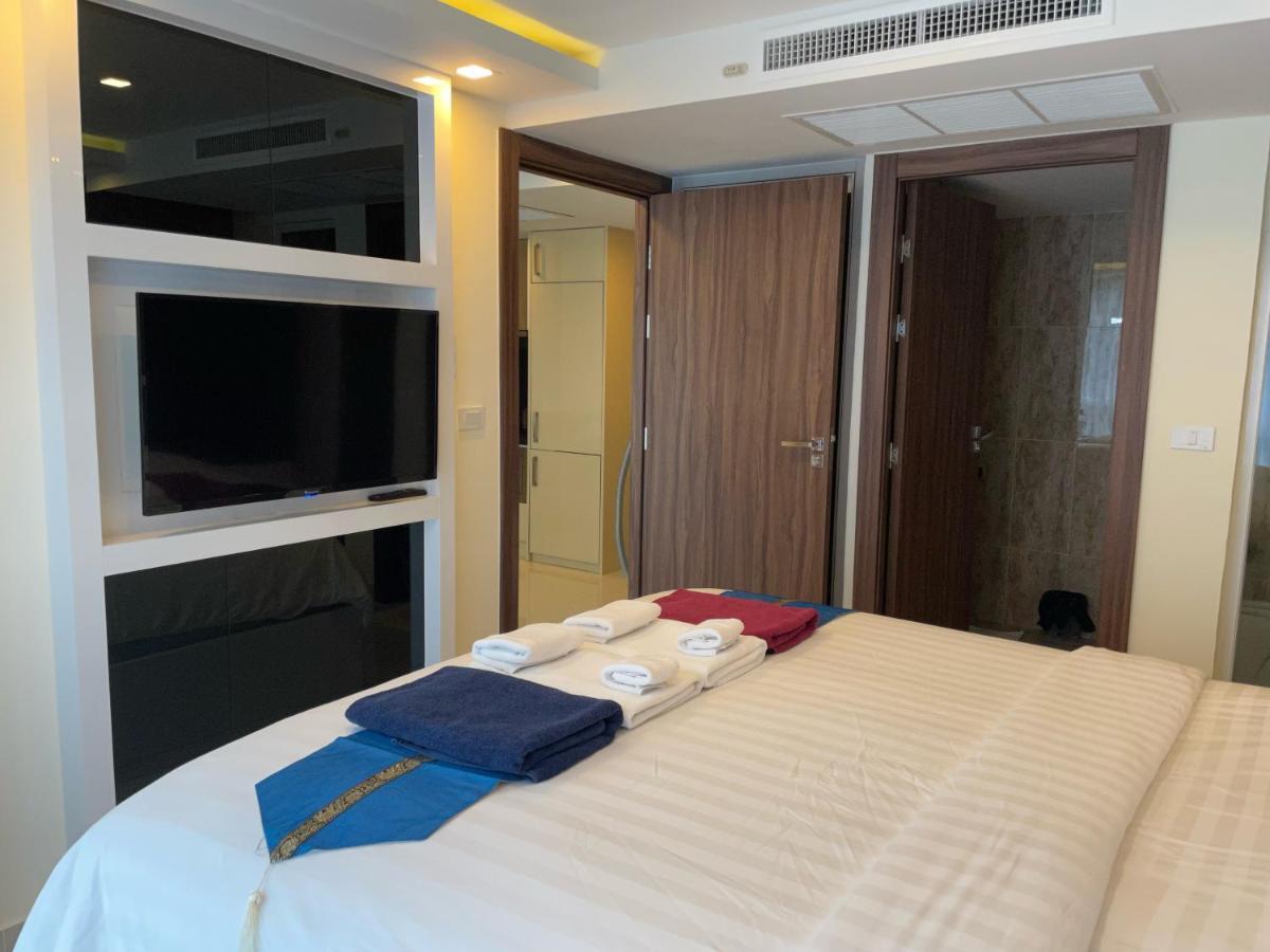 Luxury Business Suits In Grand Avenue By Pattaya City Estates Exterior photo