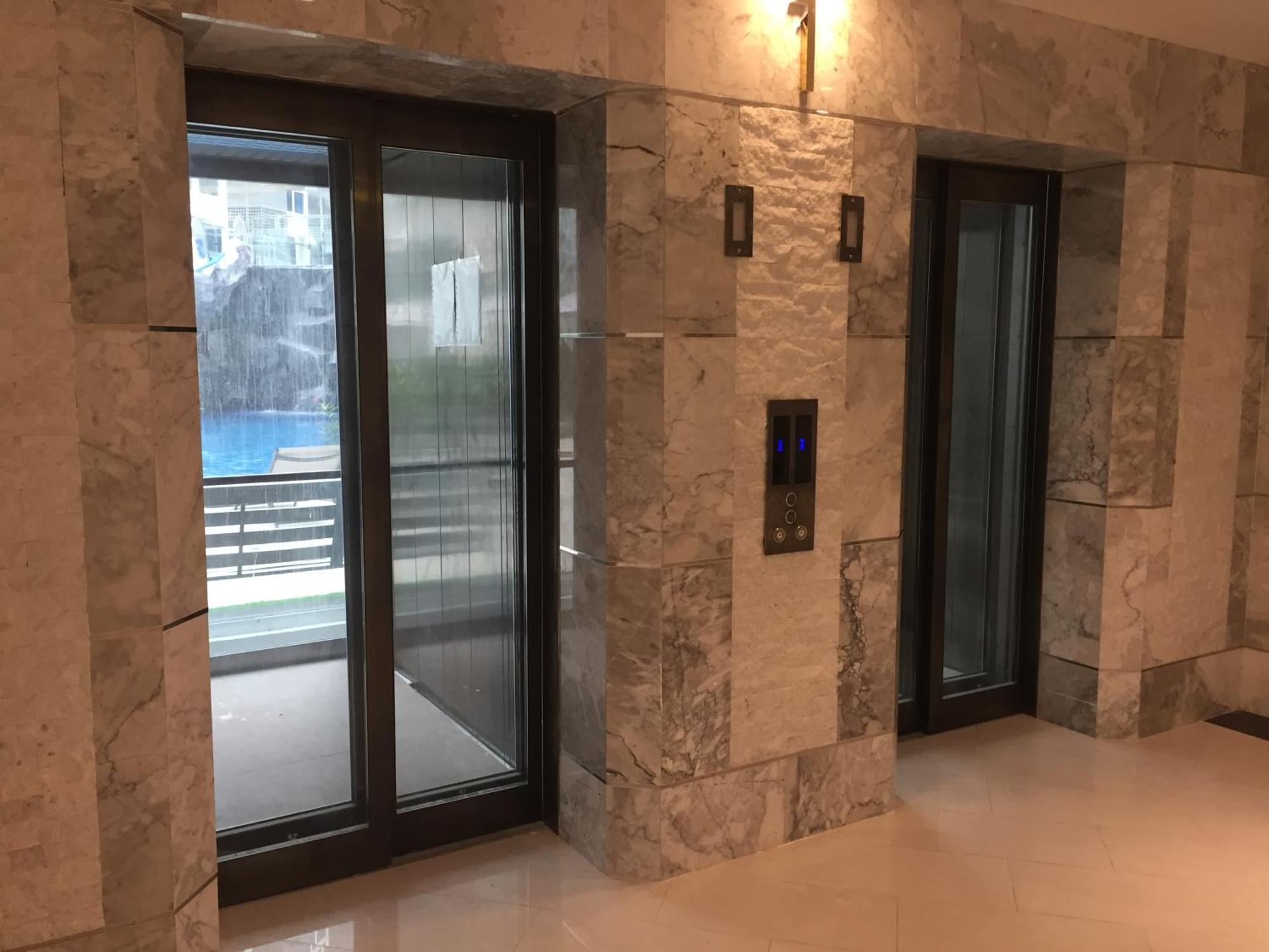 Luxury Business Suits In Grand Avenue By Pattaya City Estates Exterior photo