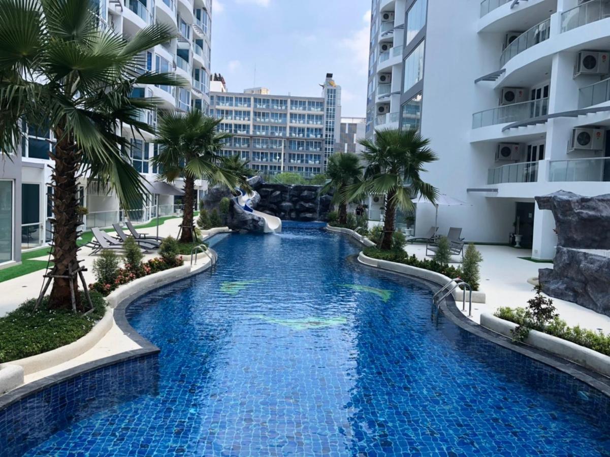 Luxury Business Suits In Grand Avenue By Pattaya City Estates Exterior photo