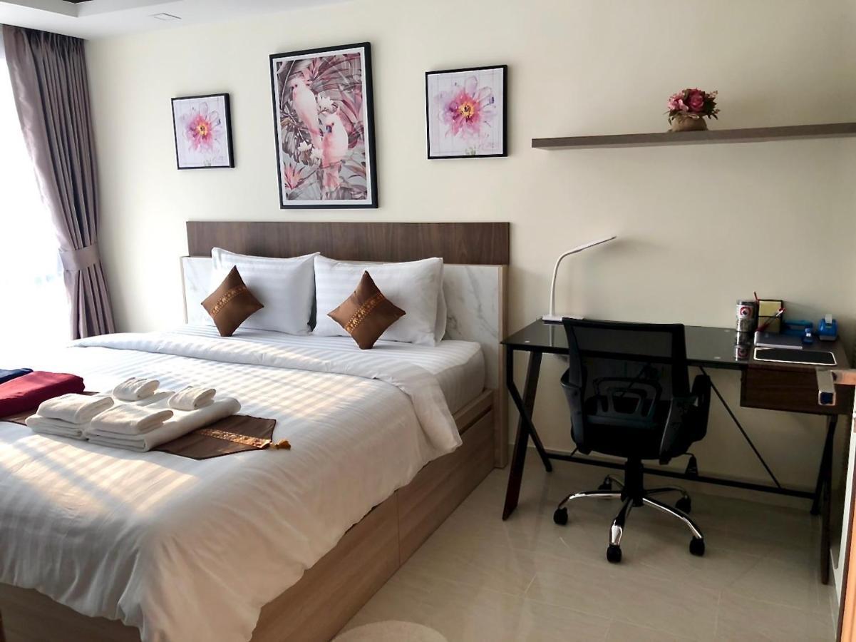 Luxury Business Suits In Grand Avenue By Pattaya City Estates Exterior photo